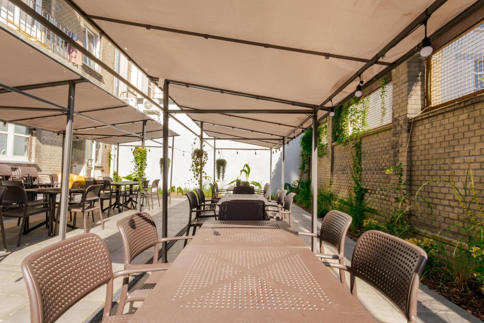 وارسو Noclegi Stadion Bed & Breakfast المظهر الخارجي الصورة
